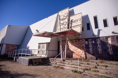 Estado actual de la discoteca Big Ben de Golmés.