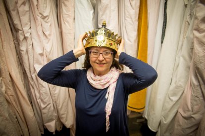 balls. La desfilada del diumenge a la tarda és un gran espectacle de color, música i vestuari.