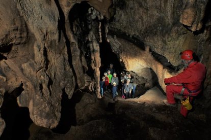 excursions subterrànies pel pirineu i les terres de Llleida