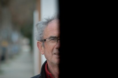 Lectora voraç, finalment va decidir-se per escriure. Quaderns, publicada per Llibres del delicte, va ser la seua primera novel·la. Una obra coral ambientada en un petit poble de les Garrigues que Solé, nascuda a Alfés i veïna dels Torms, va asse ...