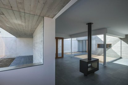 Edifici de nova planta de promoció privada