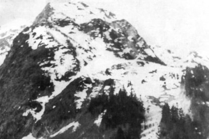organització. Foto de grup de la 1a companyia del 1r batalló de la UME en territori francès.