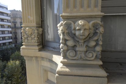 estació de ferrocarril. Vista de la Seu Vella des de la terrassa, on no es pot accedir habitualment.