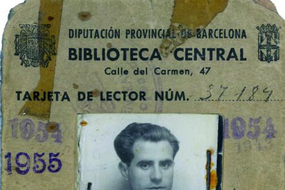 avui. Fuster també es va implicar en la creació del primer diari en català des de la Segona República.