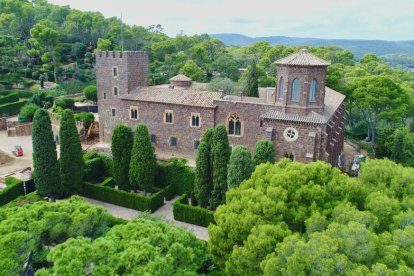 en construcció. El castell de Cap Roig es va començar a construir a principis dels anys 30 del segle XX.