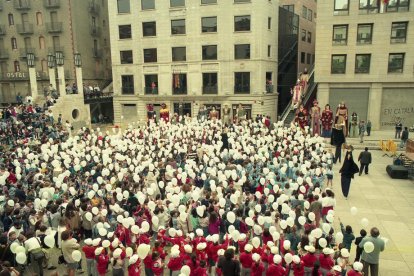 1906. El gegant Faraó (actual Romà), de l’escultor Corcelles, plaça Sant Joan.