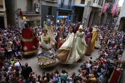 1906. El gegant Faraó (actual Romà), de l’escultor Corcelles, plaça Sant Joan.