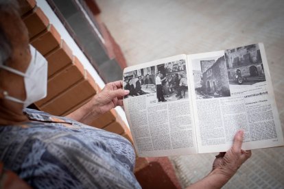 poble vell i poble nou. Estèticament, l’església de Mequinensa va en la línia racionalista de les cases del poble nou: totxos a vista i parets blanques.