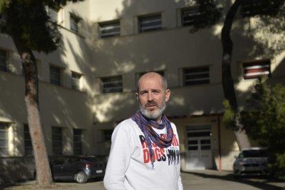 magatzem. Tot es guarda en capses de cartró que permeten gestionar de forma eficaç el fons.