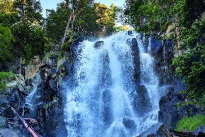 els autors. El fotograf Chopo García-Die i l’escriptor Joan de Déu Prats són els autors d’aquest llibre.