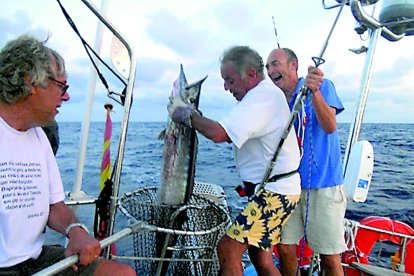 el vaixell. El ‘Lluiton’ ha estat un dels herois de la volta al món, ja que va haver de sortejar grans onatges durant la travessa.