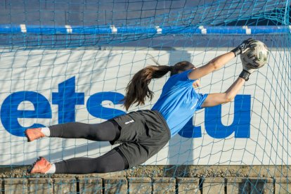 Tàctica i tècnica. La tàctica i la tècnica són les grans armes del futbol femení.