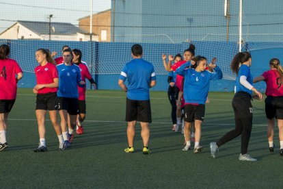 Tàctica i tècnica. La tàctica i la tècnica són les grans armes del futbol femení.