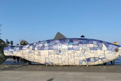emblemàtica. La torre Albert Memorial Clock recorda el Big Ben i està torta.