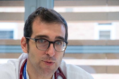 Oriol Yuguero. Metge, responsable de
l'àrea d'epidemiologia i salut pública.