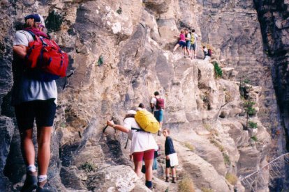 La muntanya. Les sortides a la muntanya  per gaudir de la natura són activitats essencials en els escoltes.
