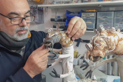 Sam Orti treballant en els cucs del curt 'Paralelos'.