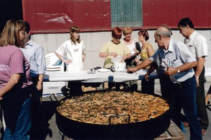 cassola popular. Dinar de germanor de famílies, usuaris, treballadors, veïns i socis de Talma, a Juneda.