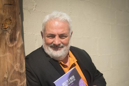 Xarli Diego: “A les estrelles de la ràdio, realment, les va matar la radiofórmula”