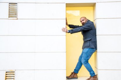 Jaume Oliver: “Avui, la gran literatura, fins i tot de comèdia, és la que es fa a les sèries”