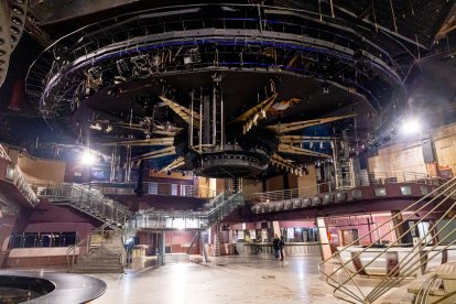 Imatges de l'interior de la discoteca Big Ben de Golmés el 16 de gener del 2024, abans de la reforma per a la reobertura.