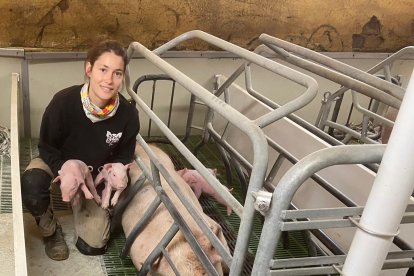 Victòria Porta, a les instal·lacions de Porgaporcs, que ella dirigeix als seus 23 anys.