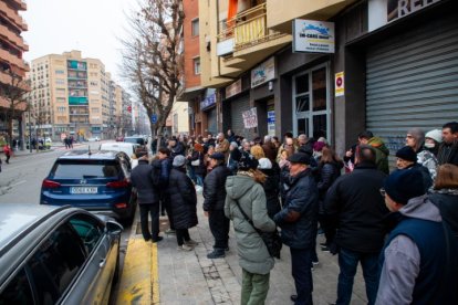 Oratorio polémico en Lleida: vecinos a favor y en contra se manifiestan en el barrio de Cappont