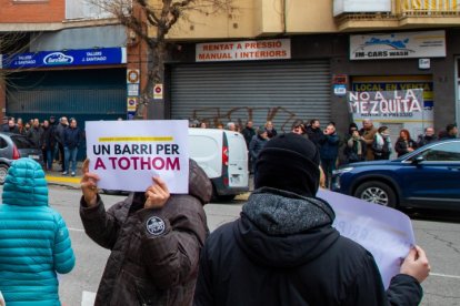 Oratorio polémico en Lleida: vecinos a favor y en contra se manifiestan en el barrio de Cappont