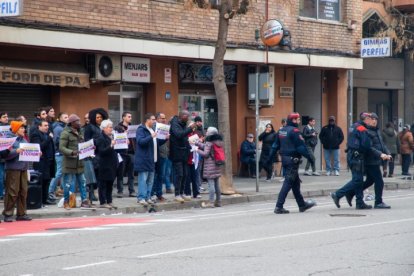Oratorio polémico en Lleida: vecinos a favor y en contra se manifiestan en el barrio de Cappont
