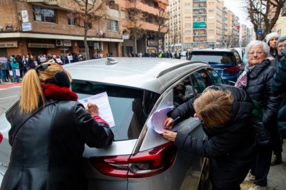 Oratorio polémico en Lleida: vecinos a favor y en contra se manifiestan en el barrio de Cappont
