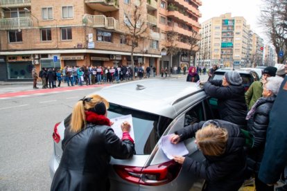 Oratorio polémico en Lleida: vecinos a favor y en contra se manifiestan en el barrio de Cappont