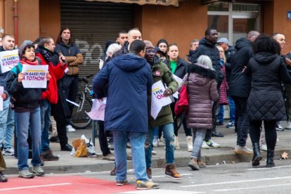 Oratorio polémico en Lleida: vecinos a favor y en contra se manifiestan en el barrio de Cappont