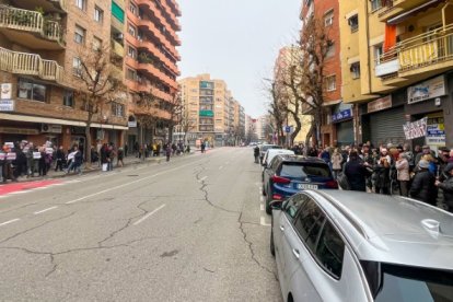 Oratorio polémico en Lleida: vecinos a favor y en contra se manifiestan en el barrio de Cappont