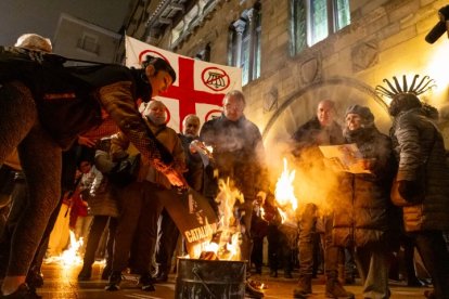 Manifestación en Lleida contra la monarquía y la presencia de la Reina Letizia