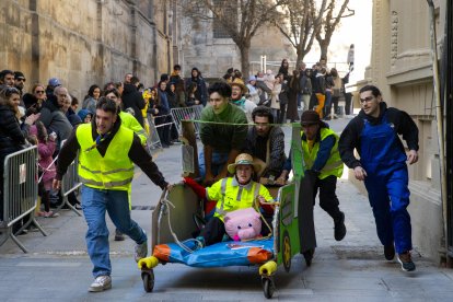 Cursa de Llits del Carnaval de Lleida