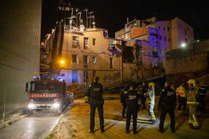 Rescat d'un lladre en una teulada.