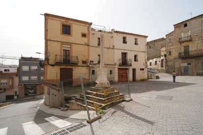La base i el pilar, que s’han tancat després de les obres de neteja