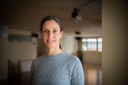 Judith Basols. Diversos problemes físics van acostar-la a la pràctica del ioga, que amb el temps es va convertir en un camí que transcendeix el benestar corporal.