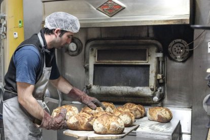 El Saül protagonitza a la Carnisseria Boté un dels escassos casos de relleu generacional del sector al Pallars.