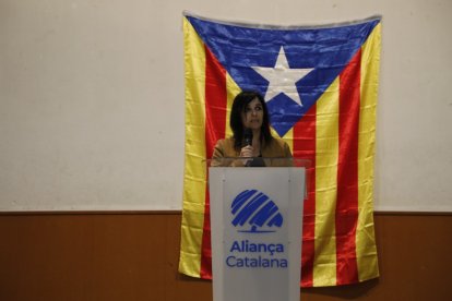Sílvia Orriols congrega a unas 200 personas en Lleida