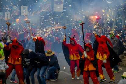 El ‘correfoc’ infantil, a càrrec de la Colla Infantil dels Diables de Lleida, va acollir la participació dels Diables Kids de l’Espluga de Francolí