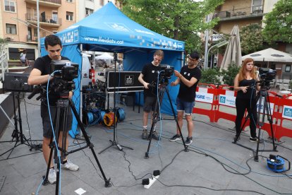 Lleida TV va emetre en directe des de la Zona Alta. - S.E.