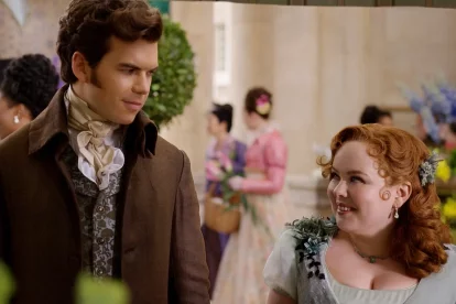 Colin y Penélope en un momento de la serie.