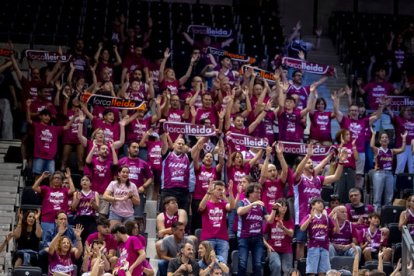 Un sector del Madrid Arena es va tenyir de color bordeus.
