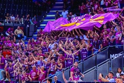 La penya Nucli Bordeus va desplegar una gran pancarta