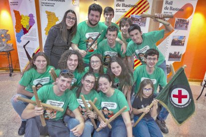 Moltes incorporacions. Els Bastoners del Pla de l’Aigua han tingut enguany moltes incorporacions.