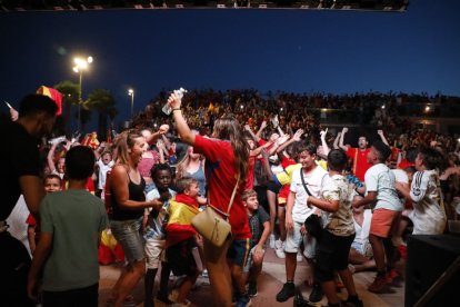 Pantalla gegant a Lleida per veure la final de l'Eurocopa entre Espanya i Anglaterra