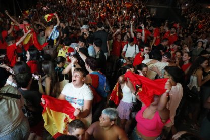 Pantalla gegant a Lleida per veure la final de l'Eurocopa entre Espanya i Anglaterra