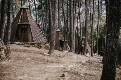 Glamping The Teepee a Àvila. Totes les necessitats dels clients satisfetes a través de tendes que semblen dels indis sioux o apatxes.