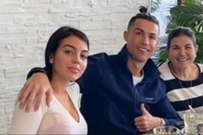 Georgina, Cristià i la seua mare, Dolores Aveiro.